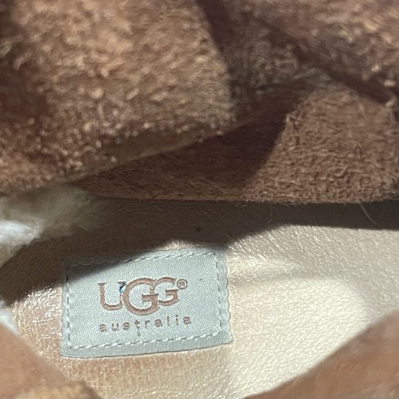 🤎UGG AUSTRALIA VERY NICE BROWN ANKLE BOOTS WITH FRINGES  & SIDE ZIPPER SZ 10🤎 - Picture 10 of 10